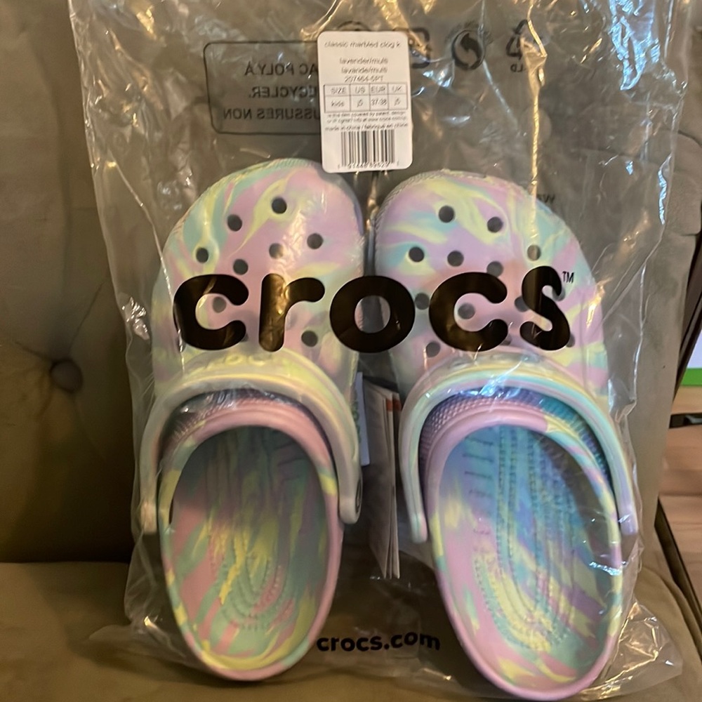 Crocs Children’s size J5 or Women’s size 7